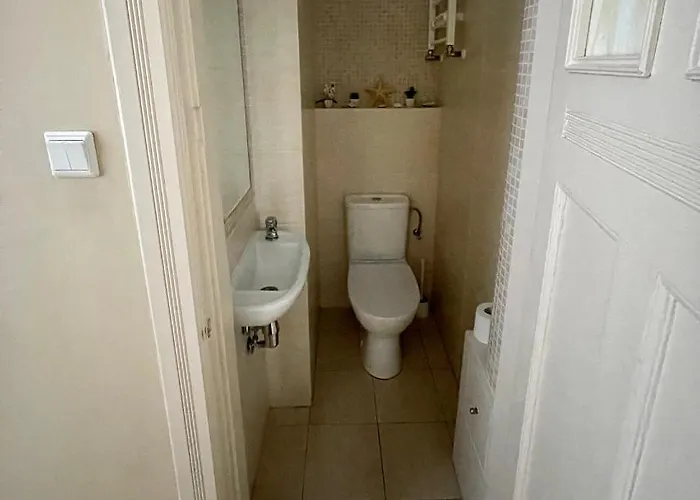 Lägenhet Spacious In The Heart Of Sopot